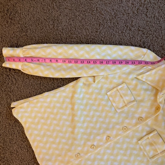Groovy Vintage 60's/70's Yellow Button Down Shirt with Dagger Collar-Women's XL - Picture 9 of 15
